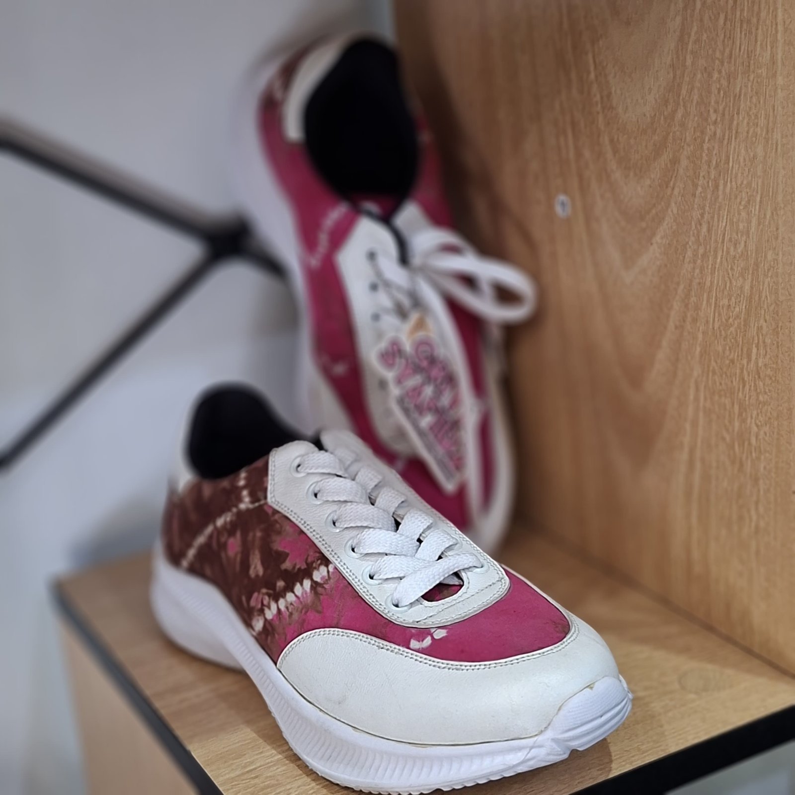 Sepatu Snickers Sasirangan